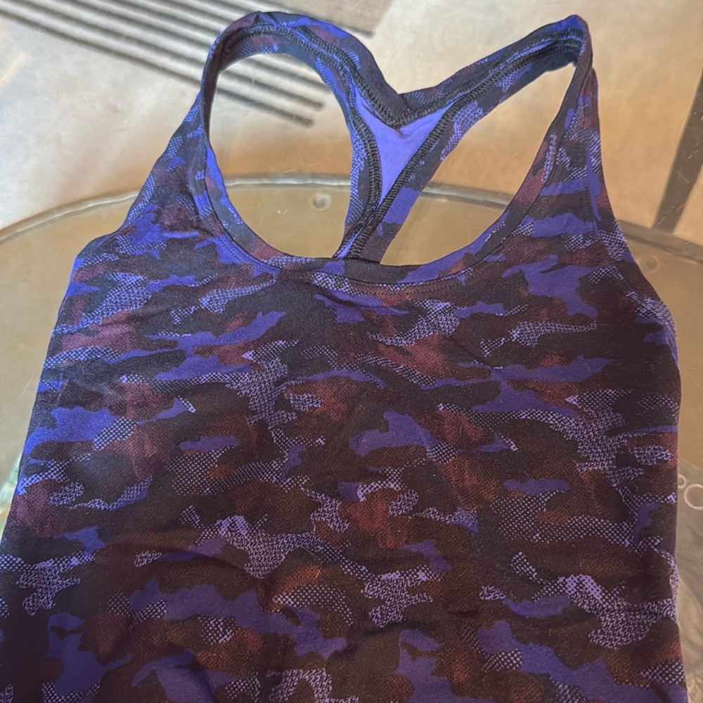 LULULEMON halter tank top. (Size 4)